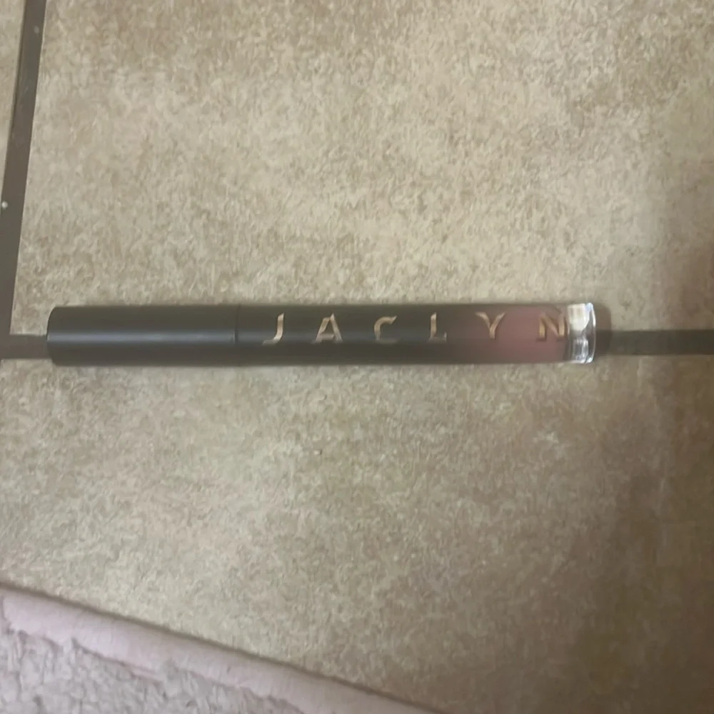 Never used Jaclyn hill lipstick in be brave